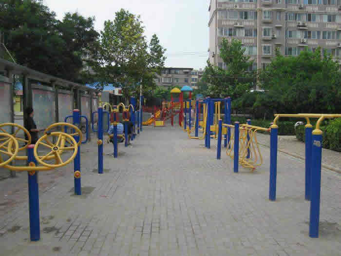 小區廣場戶外健身路徑安裝